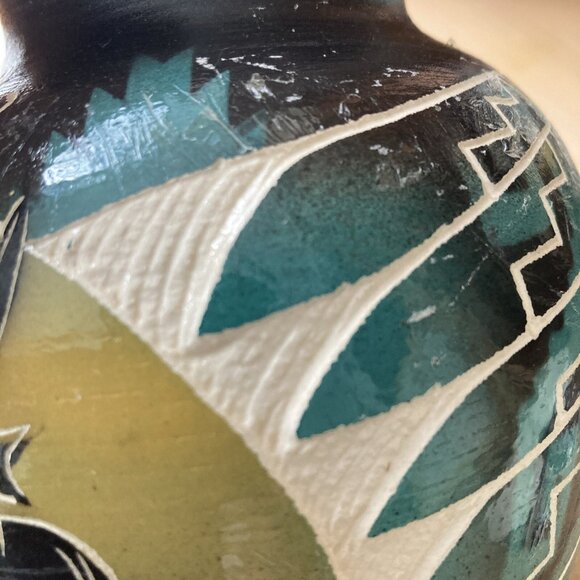 NAVAJO Carved Elk Vase Southwestern Signed Decoupage Hand Painted Pottery - Picture 7 of 16